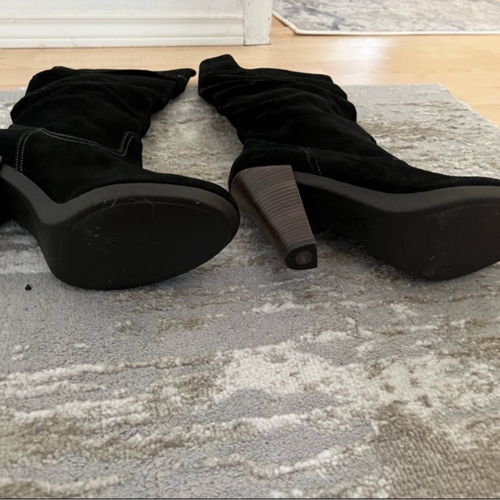 Michael Kors Runaway black suede boots size 10 - Picture 6 of 7